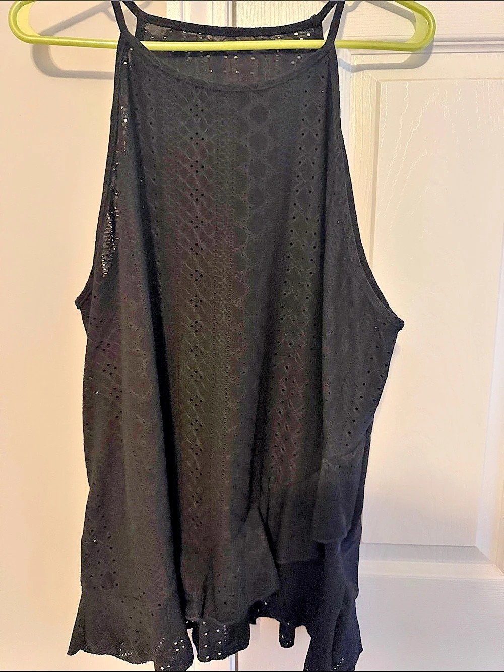 Finjani Eyelet Ruffle Tank Top in Black Size 2XL